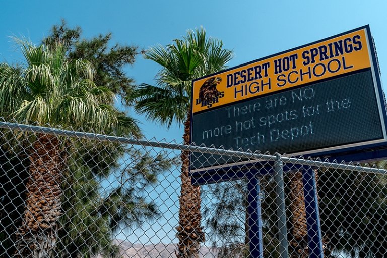 A sign outside of Desert Hot Springs High School notifies parents and students that they have run out of hotspots. Students, however, can get on a waiting list for the devices. (Photo/Rebecca Aranda)