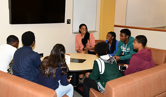 Professor Brendesha Tynes, center, has launched USC Rossier’s Center for Empowered Learning and Development with Technology (CELDTech). PHOTO BY D’ANDRE MICHAEL