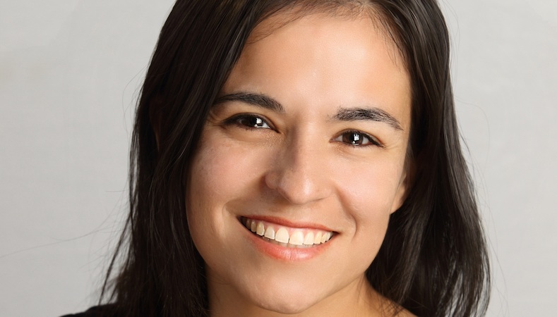 Portrait of USC Rossier professor Eugenia Mora-Flores.