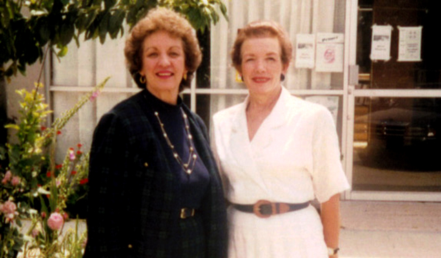 Sánez (right) and colleague Barbara Clark, professor emerita at California State University, Los Angeles, visit Mexico City in 1990 to present at the Autonomous University of Tlaxcala. (Photo courtesy of Janet Boldt Sánez)