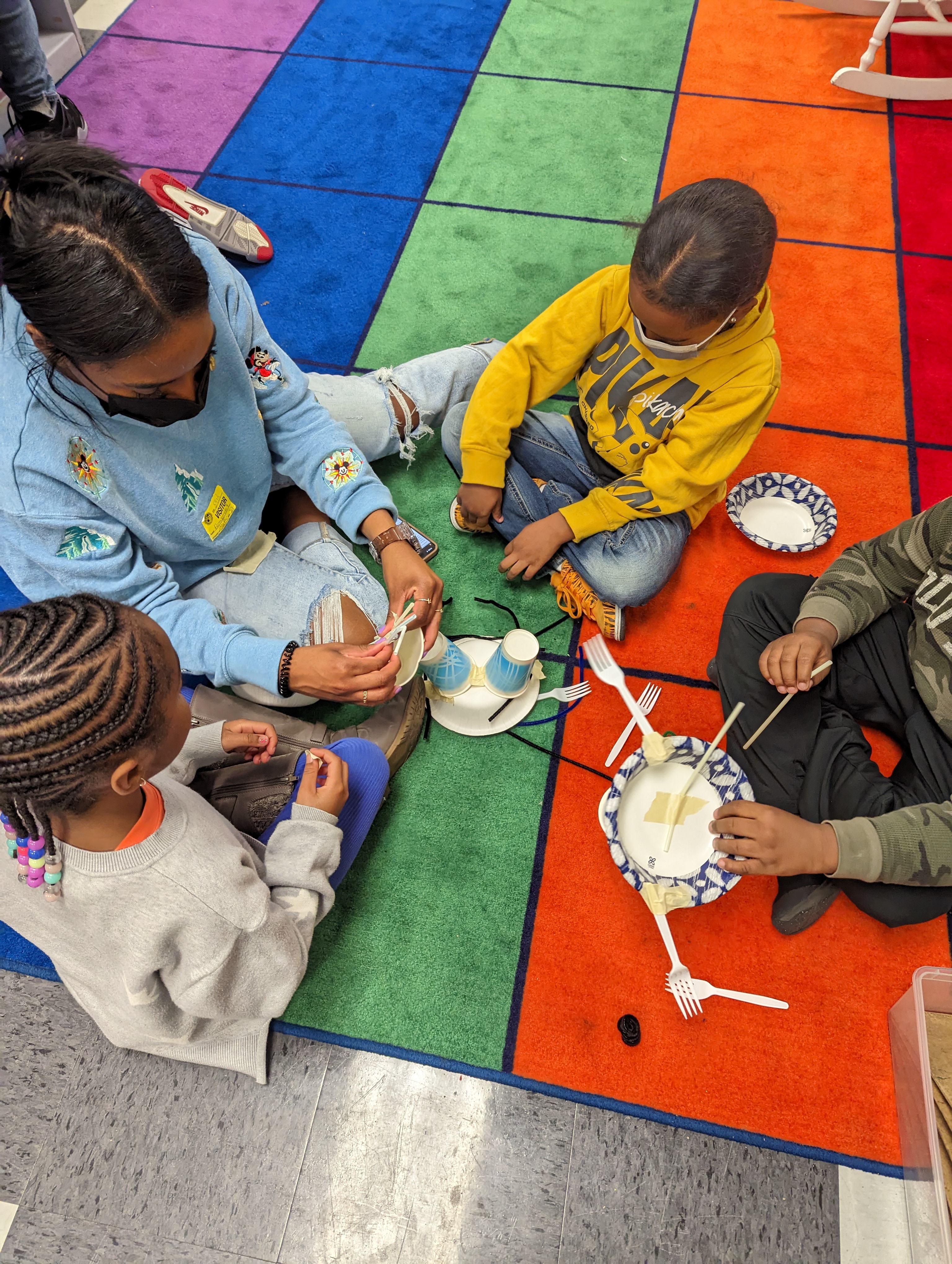 Students participate in a lesson taught by a USC Rossier MAT student.