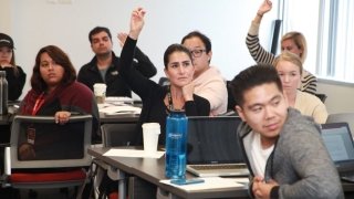 USC Rossier master’s students engage in classroom discussion