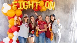 20211030_RossierHomecoming_0147 800x450.jpg Rossier Homecoming
