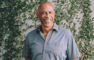 Pedro-Noguera-Bethany-Mollenkof-LEDE-640.jpg Pedro A. Noguera at his home in Los Angeles. (Photo/Bethany Mollenkof)