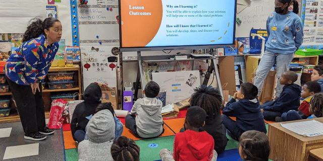 Photo of a classroom.