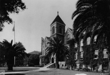 Old College at the University of Southern California (Photo/USC Digital Library)