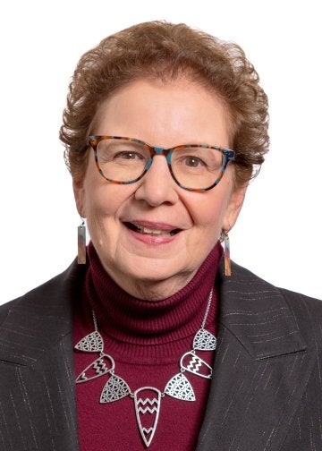 Portrait of Carole Basile.